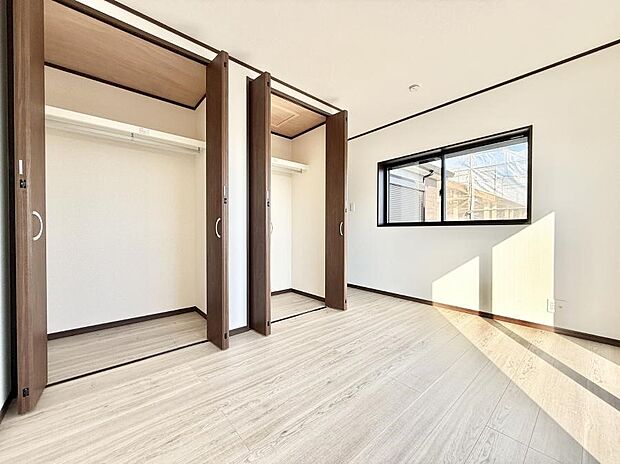 【リビング以外の居室】広いクローゼット、収納は多い方が嬉しいですね！