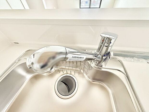 【浄水器】■清潔でおいしい水を手軽に供給してくれます