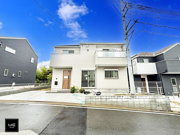 【現地外観写真】■家族みんなが笑顔で過ごせる、安心感のある住まい