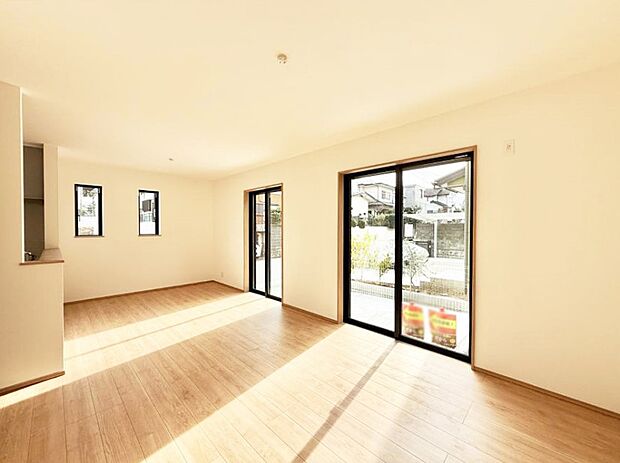 【リビングダイニング】■シンプルだけど贅沢、大切な人と過ごす心がほどける空間