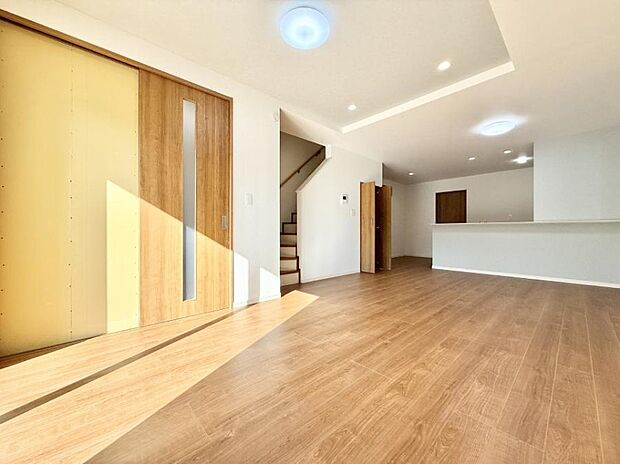 【ダイニング】■ふとした瞬間に幸せを感じる、心地よい場所