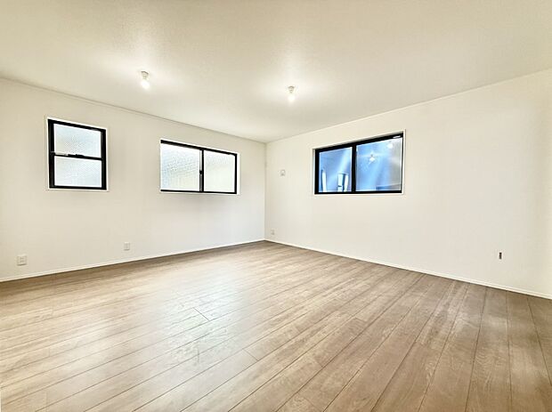 【リビングダイニング】■日常をちょっと特別にする、憩いの空間