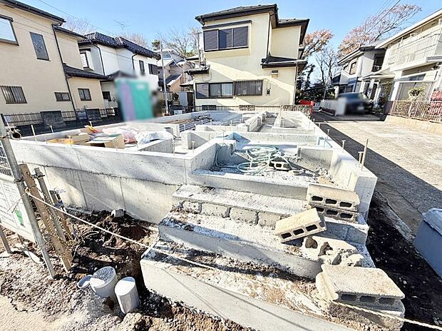 【現地外観写真】■家族みんなが笑顔で過ごせる、安心感のある住まい