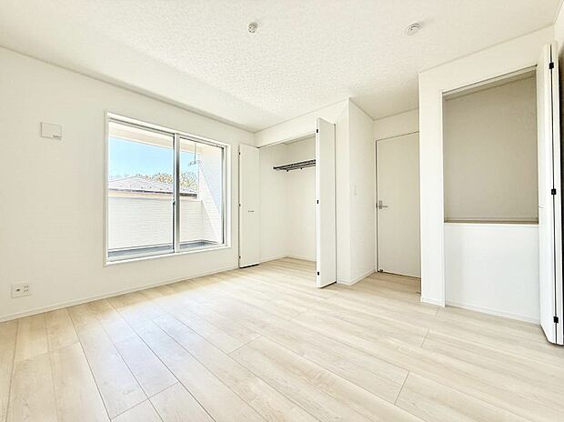 【子供部屋】広いクローゼット、収納は多い方が嬉しいですね!