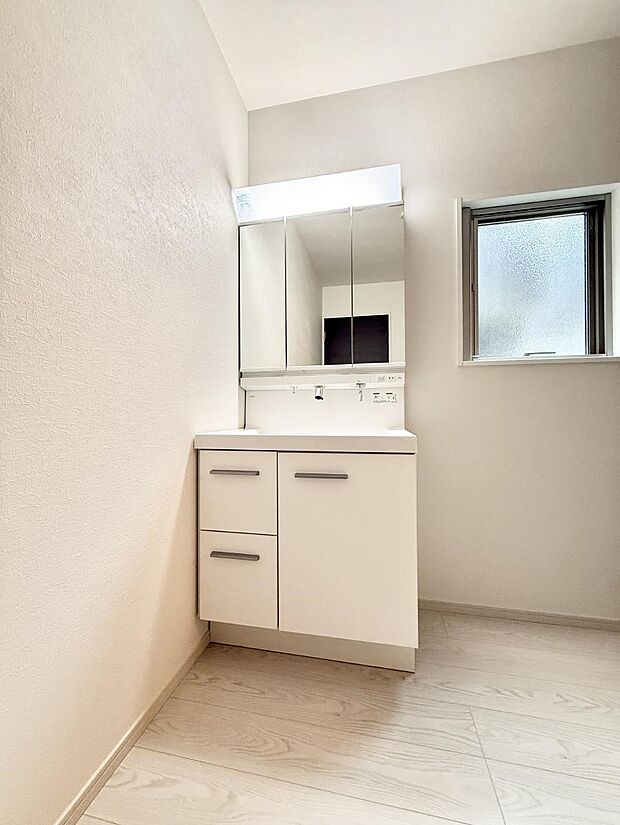 【洗面台・洗面所】■朝の準備がスムーズにできる広さです