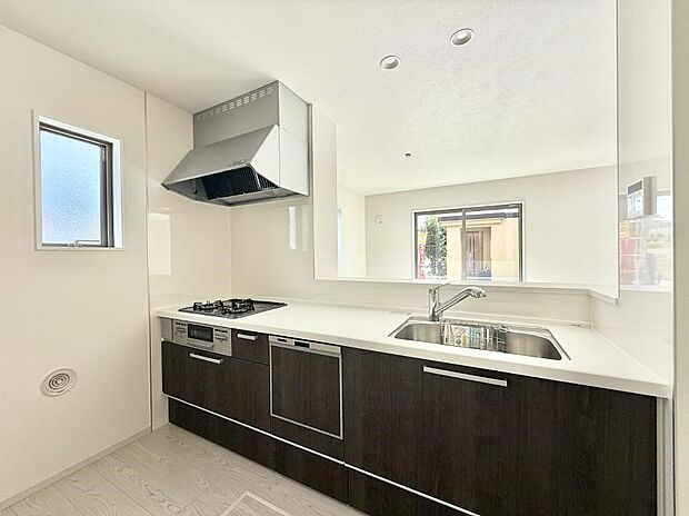 【キッチン】■美味しい時間が生まれる、笑顔あふれるキッチン