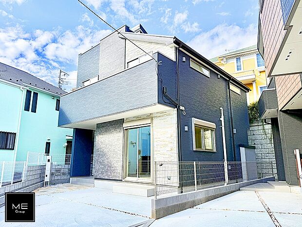 【現地外観写真】■家族の未来を優しく包み込む新しい住まい