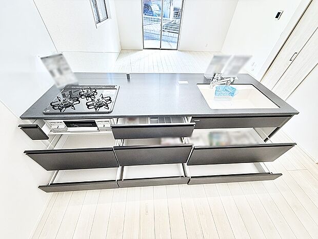 【キッチン】■会話が深まる対面キッチン！家族との会話がはずみます  