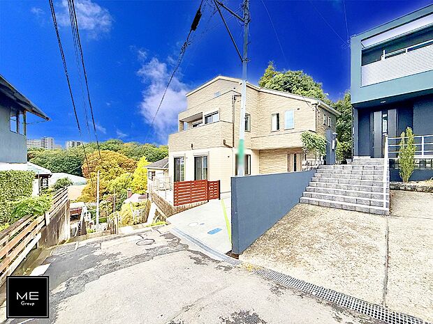 【前面道路含む現地写真】■この道を歩けば、毎日が少し特別になる