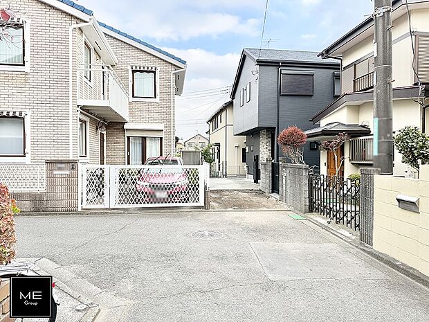 【前面道路含む現地写真】■家族みんなが笑顔で過ごせる、安心感のある住まい