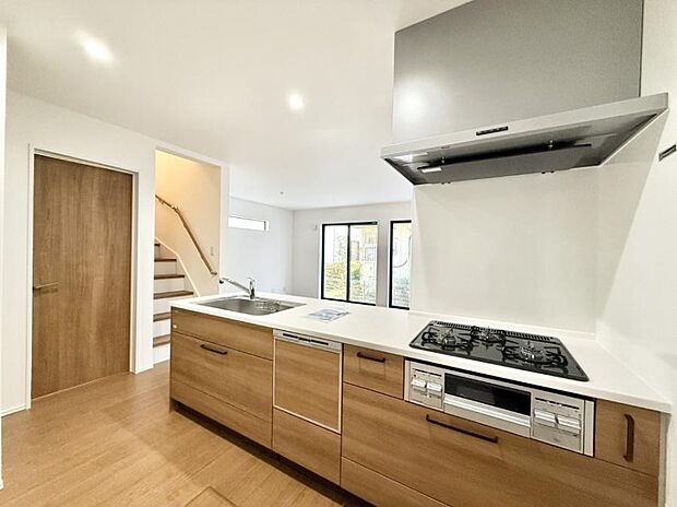 【ダイニングキッチン】■キレイに片付く、使いやすいキッチン