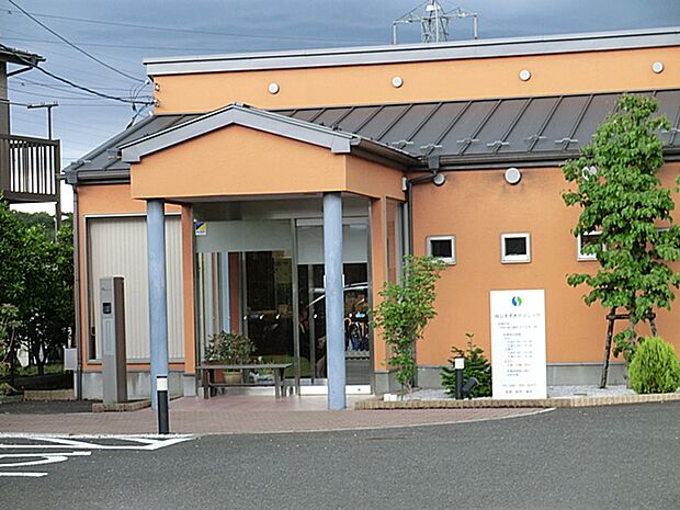 城山すずきクリニック（約700m・徒歩9分）