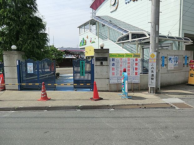 川崎めぐみ幼稚園（約750m・徒歩10分）