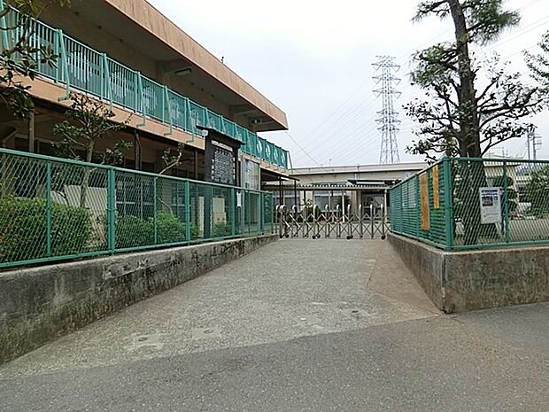 秦野市立西幼稚園（約400m・徒歩5分）