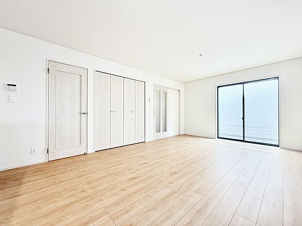 【ダイニング】■家族の笑顔があふれる、くつろぎの空間