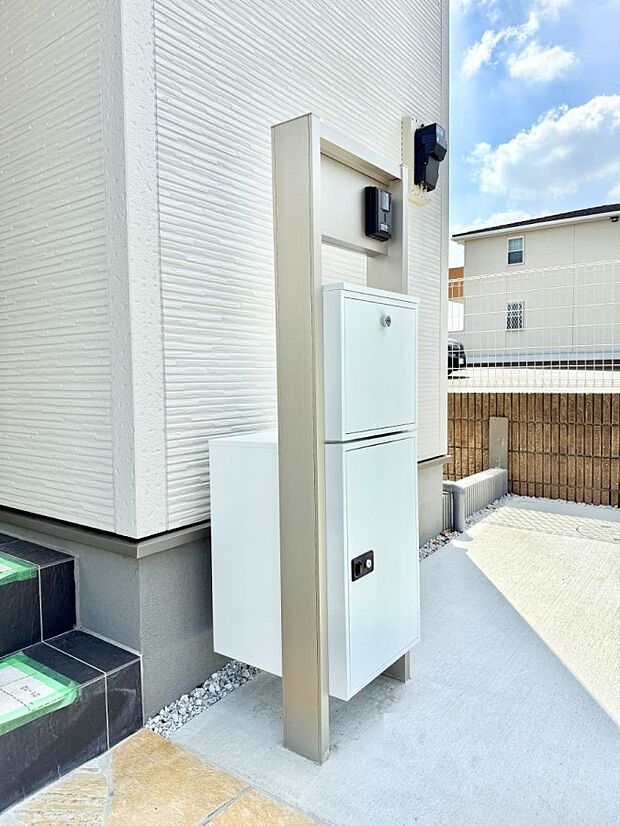 【宅配ボックス】■不在時でも荷物が受け取れる便利な宅配ボックス