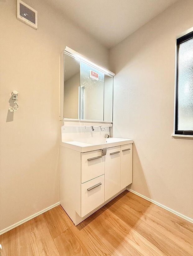 【洗面台・洗面所】■清潔感があり、気持ちよく使えます