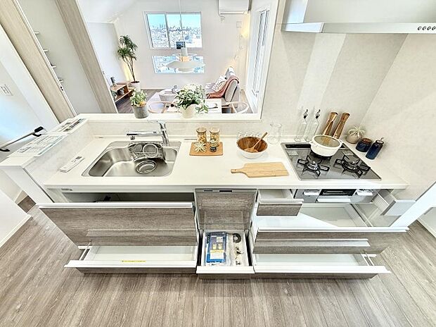 【キッチン】■シンプルで機能的、毎日使いやすいキッチン