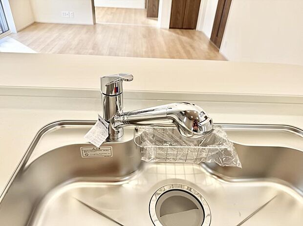 【浄水器】■清潔でおいしい水を手軽に供給してくれます