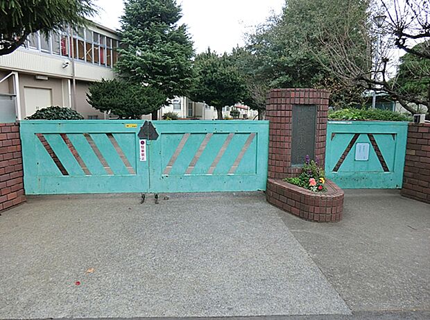 横浜市立上瀬谷小学校（約350m・徒歩5分）