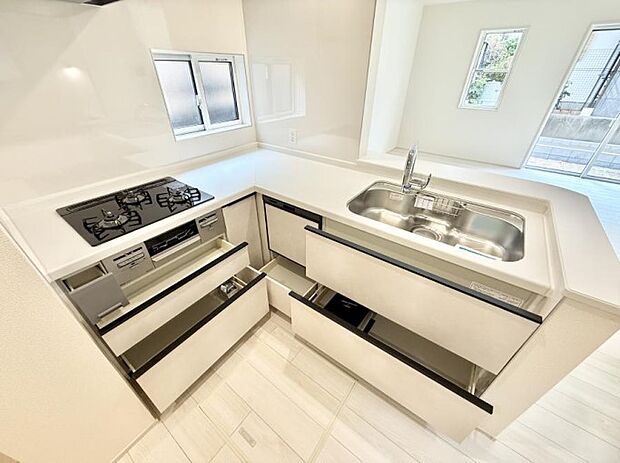 【キッチン】■アイデア広がる、クリエイティブな料理空間