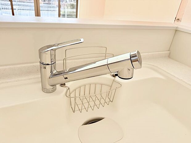 【浄水器】■清潔でおいしい水を手軽に供給してくれます