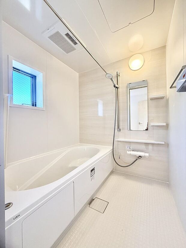 【浴室】■家族みんなが気持ちよく使える設計です