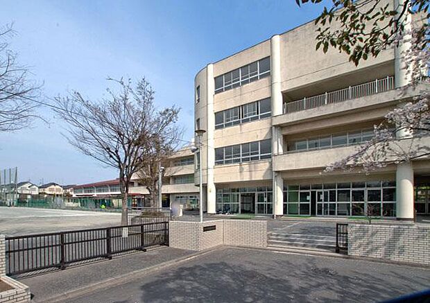 横浜市立飯島中学校（約600m・徒歩8分）