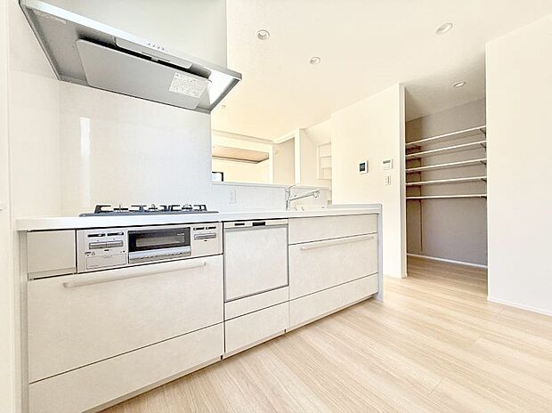 【キッチン】■料理がもっと楽しくなる、快適なキッチン空間