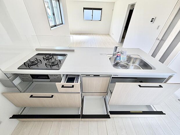 【キッチン】■シンプルで機能的、毎日使いやすいキッチン