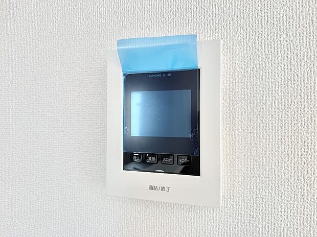 【TVモニター付インターフォン】■訪問者を確認できて安心感が増します