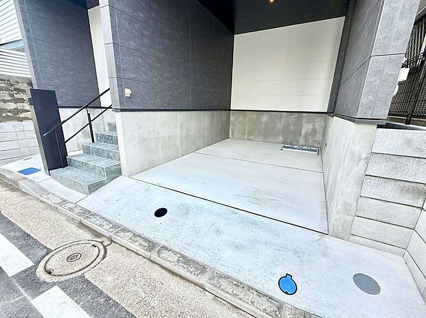 【駐車場】■カースペース有