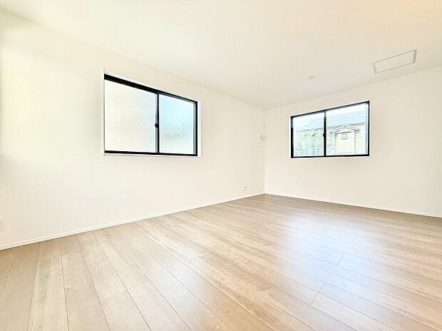 【リビング】■光と風を感じる、リラックスできる空間