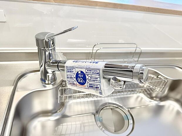 【浄水器】■清潔でおいしい水を手軽に供給してくれます