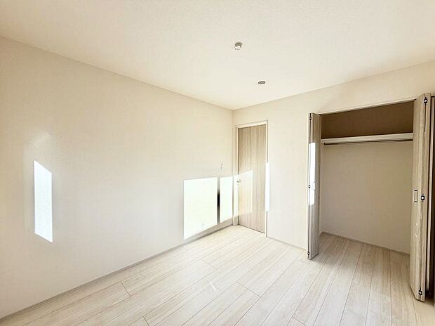 【子供部屋】■仕事や勉強のスペースに使うことで、集中しやすく静かな環境が整います