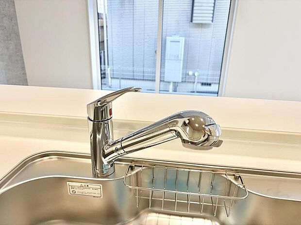 【浄水器】■清潔でおいしい水を手軽に供給してくれます