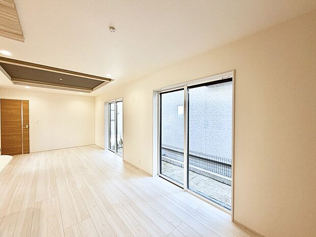 【リビングダイニング】■シンプルだけど贅沢、大切な人と過ごす心がほどける空間