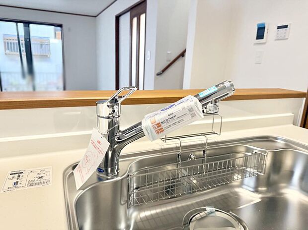 【浄水器】■清潔でおいしい水を手軽に供給してくれます