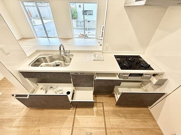 【ダイニングキッチン】■キレイに片付く、使いやすいキッチン