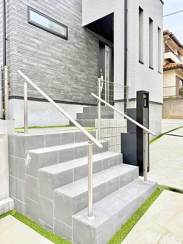 【玄関】 ここから始まる、笑顔あふれる毎日