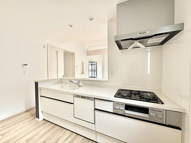 【キッチン】■美味しい時間が生まれる、笑顔あふれるキッチン