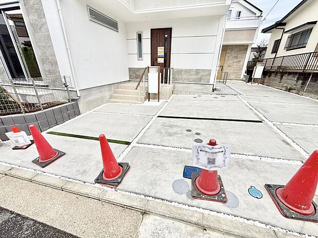 【駐車場】■自宅にある駐車スペースなので安心ですね