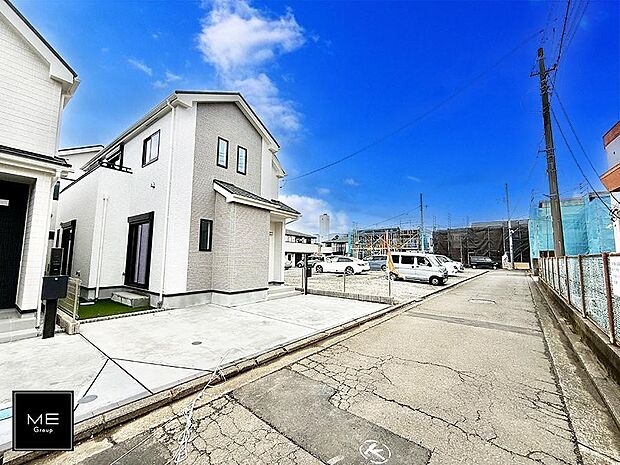 【前面道路含む現地写真】■新しい時代の息吹を感じる、心地よい環境