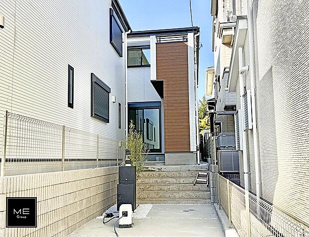 【現地外観写真】■暮らしを豊かにする充実した仕様設備で快適に