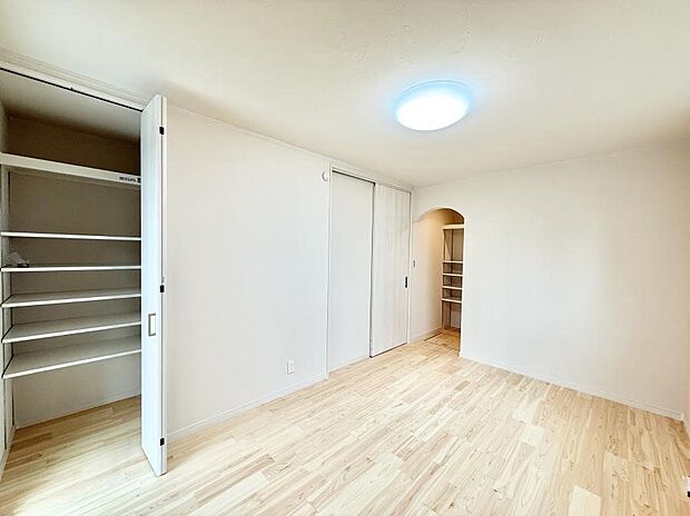 【洋室】■機能的で使いやすいお部屋で毎日を快適に