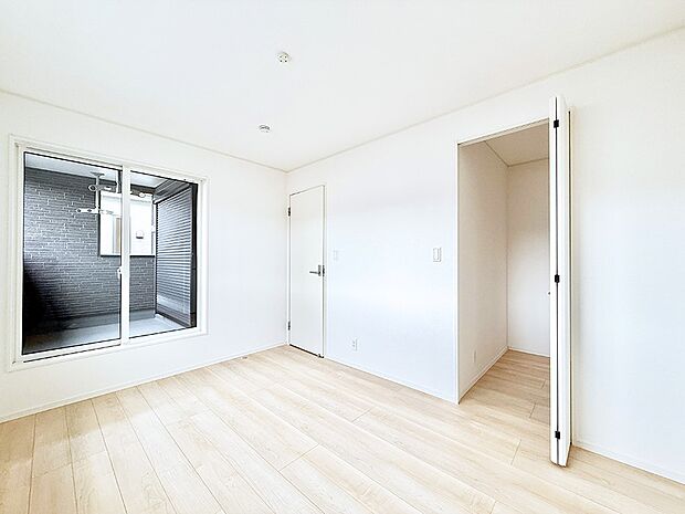 【洋室】■静かな洋室で読書や趣味に集中できる場所