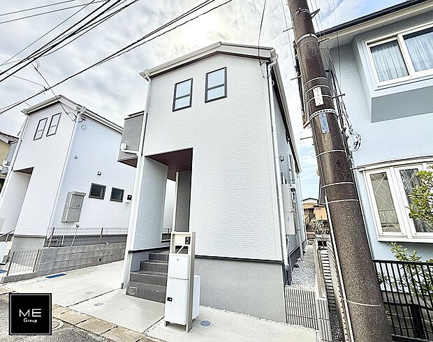 【現地外観写真】■家族みんなが笑顔で過ごせる、安心感のある住まい