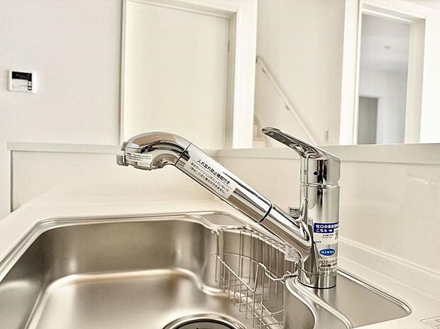 【浄水器】■清潔でおいしい水を手軽に供給してくれます