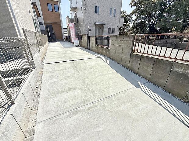 【駐車場】■快適な駐車スペースで安心