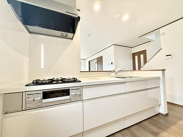 【キッチン】■シンプルで機能的、毎日使いやすいキッチン